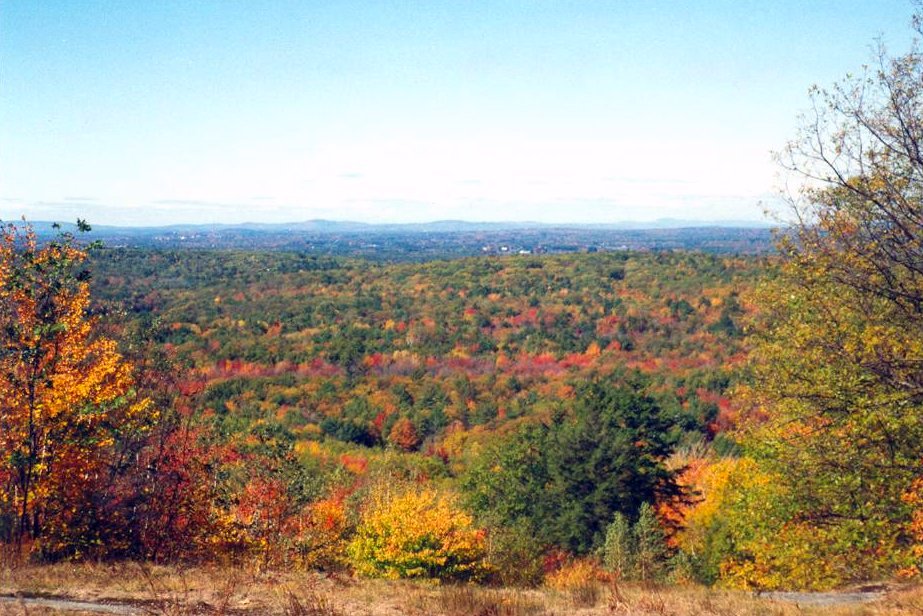 Mount_Hope_from_Mount_Agamenticus_Fire_Tower